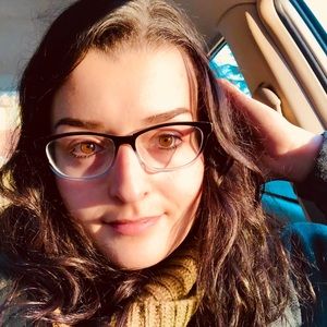 Meet your Posher, Jamila